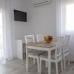 Dina Apartman Biograd na Moru