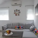 Dina Apartman Biograd na Moru