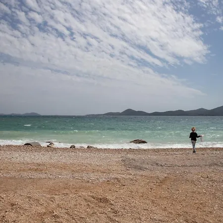 Dina * Biograd Na Moru