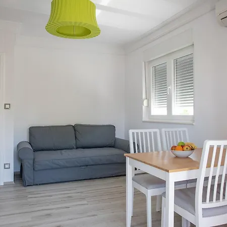 Dina Apartment