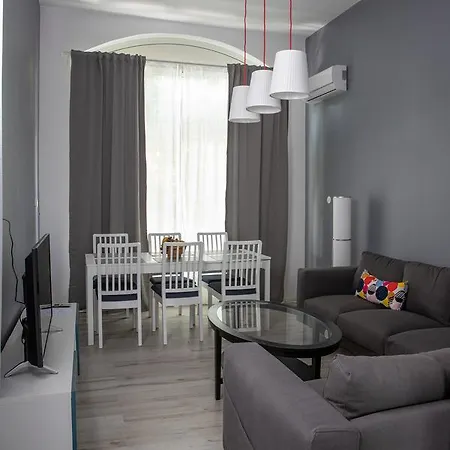 Dina Apartment *