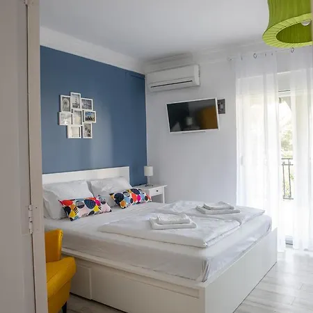 Apartment Dina *