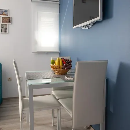 Apartment Dina