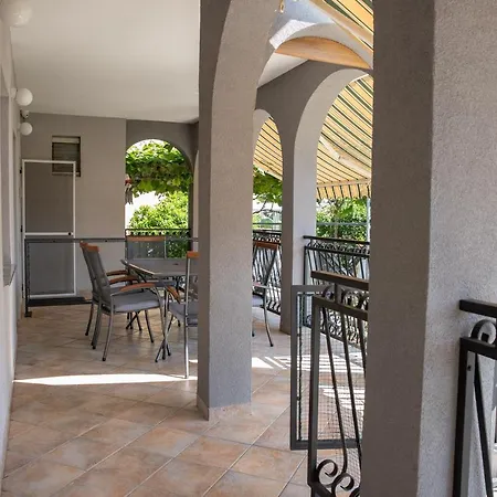 Dina Apartament Biograd Na Moru