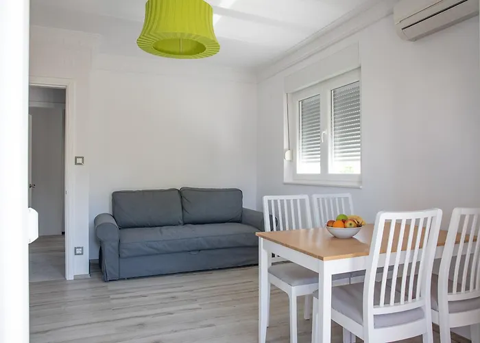 Dina Апартаменты