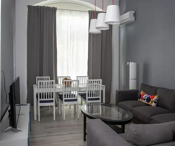 Dina Апартаменты *