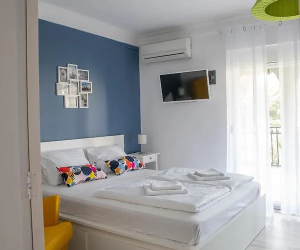 Апартаменты Dina *