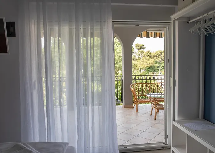 Апартаменты Dina