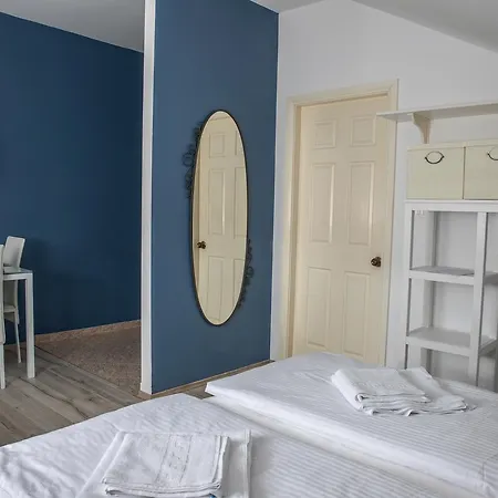 Dina * Biograd Na Moru