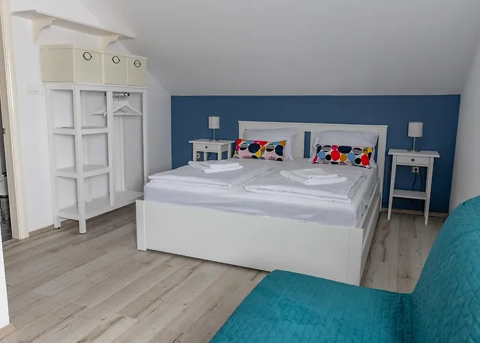 Apartman Dina *
